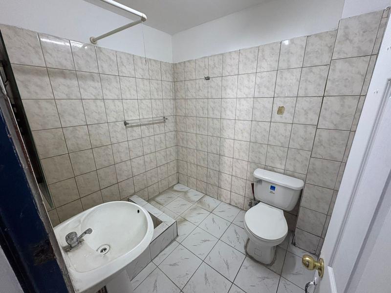 Local comercial de 250 m² en planta libre, calle San Martín, Iquique — imagen 10 de 12